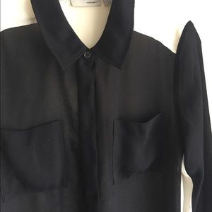 Halogen black and white blouse.